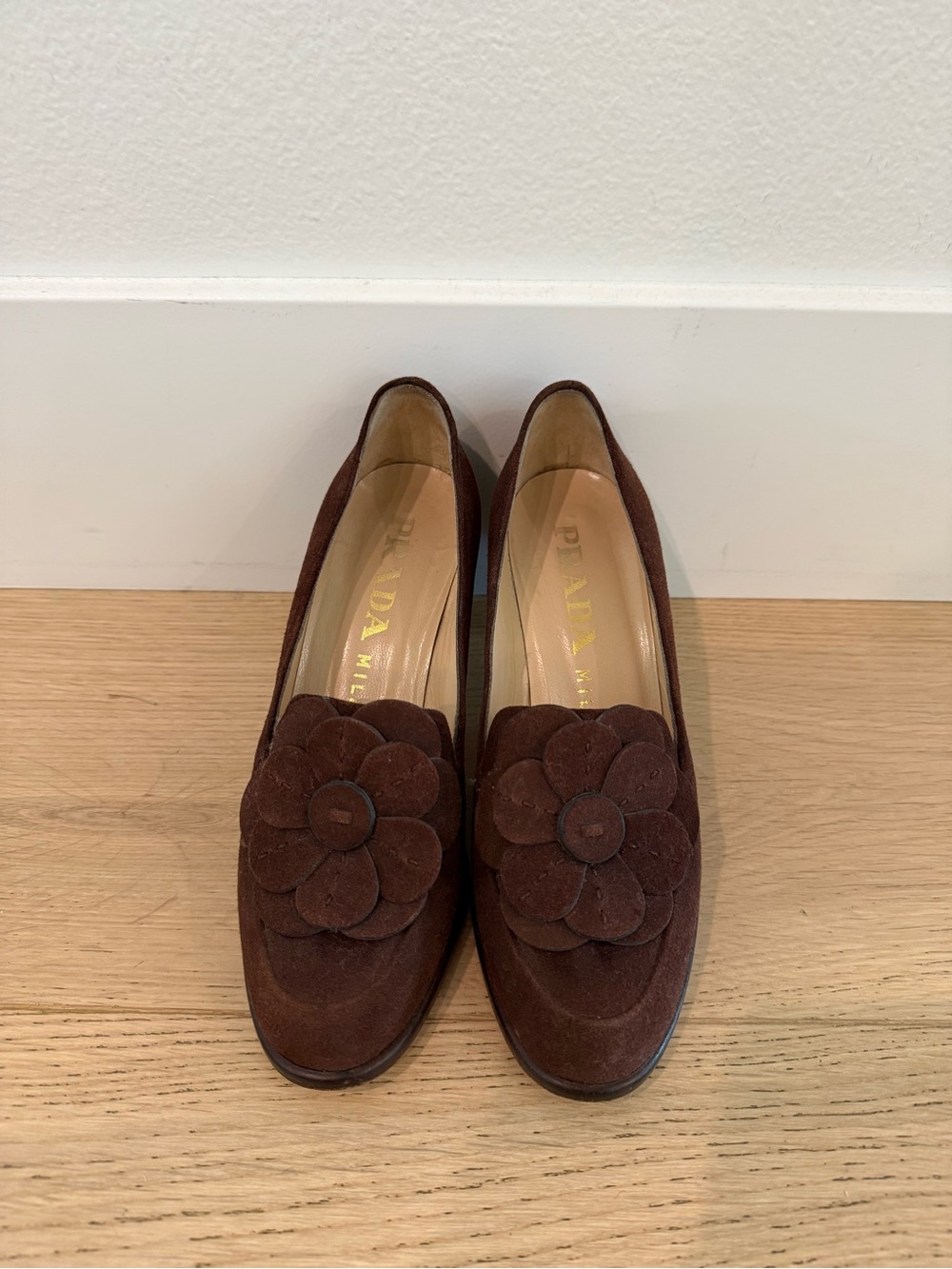 vintage Italian Prada Dark Brown Suede Floral Appliqué heels